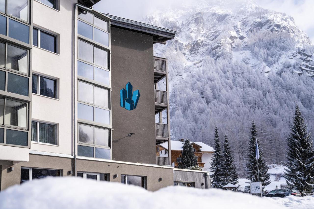 Hotel Kristall Saas-Almagell Exterior photo